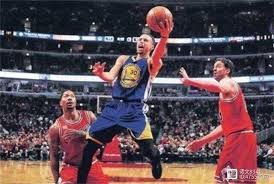 安东尼-戴维斯左手韧带将动手术缺阵数月，独行侠赛季前景与交易窗口双重震荡