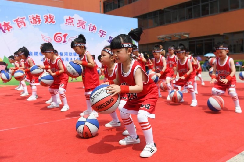 篮球篮网主力球员赛后受媒体采访